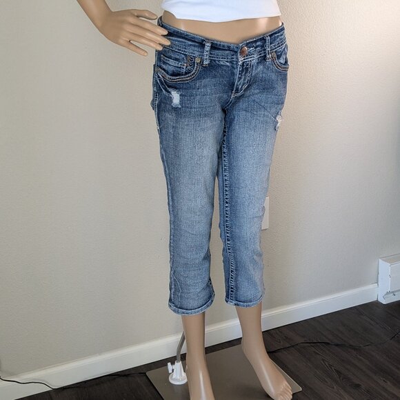 Vanity Premium Collection Curvy Jeans Cropped Capri Distressed Women's Size 28 - Picture 4 of 16